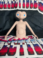 E.T. 1982 Universal Studios 8 Inch Figure