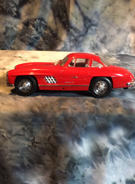 CLEARANCE 1954 Mercedes-Benz 1/18 scale by Kyosho.